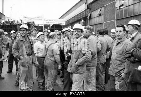 Warnstreik der IG Metall Mitbestimmung bei Thyssen in Oberhausen am 30.07.1980. . | Verwendung weltweit Stockfoto