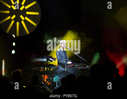 Level 42 mit Mike Lindup durchführen in der Royal Albert Hall Stockfoto