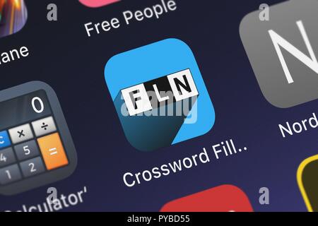 London, Großbritannien, 26. Oktober 2018: Symbol der mobile App Kreuzworträtsel Eingabehilfe täglich FLN von Ultabit, LLC auf einem iPhone. Stockfoto