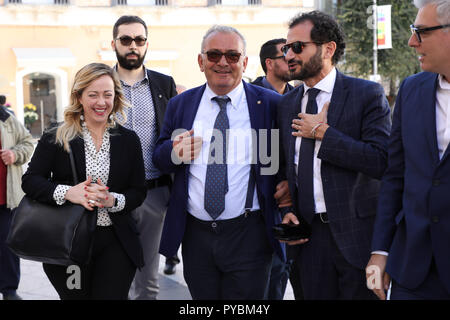 Potenza, Matera, Italien. 6. Januar 2016. Giorgia Meloni, Führer der Fratelli d'Italia (Brüder aus Italien) Partei, in Matera (Kulturhauptstadt Europas 2019) für die allgemeinen Zustände im Süden von ihrer Partei Credit: Cosimo Martemucci/SOPA Images/ZUMA Draht/Alamy leben Nachrichten Stockfoto