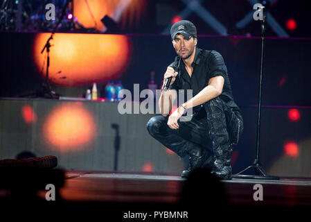 Manchester, Großbritannien. 26. Oktober 2018. Enrique Iglesias führt in der Manchester Arena auf dem britischen Bein seines' alle Hits live"-Tour, Manchester 26/10/2018 Credit: Gary Mather/Alamy leben Nachrichten Stockfoto