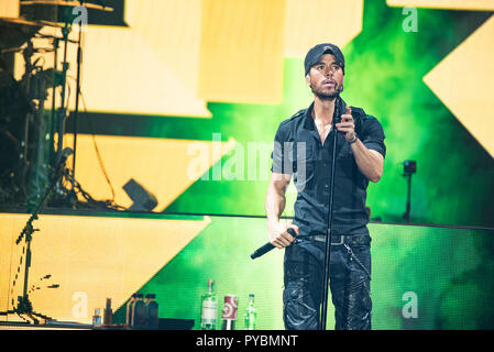 Manchester, Großbritannien. 26. Oktober 2018. Enrique Iglesias führt in der Manchester Arena auf dem britischen Bein seines' alle Hits live"-Tour, Manchester 26/10/2018 Credit: Gary Mather/Alamy leben Nachrichten Stockfoto