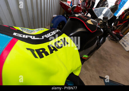 Melbourne, Australien. 27. Oktober 2018.: Samstag Morgen in die Australische Superbike Garagen während der 2018 Michelin australische Motorrad Grand Prix, Australien am 27. Oktober 2018. Credit: Dave Hewison Sport/Alamy leben Nachrichten Stockfoto