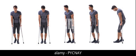 Junge Patientin Sportler Sportler leiden eine Verletzung Trauma mit Krücken isoliert auf weißem Stockfoto