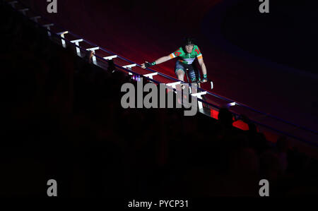 Reiter vor 6 Tag Männer Madison Verfolgung während des Tages vier der sechs Tag Reihe bei Lee Valley Velopark, London. PRESS ASSOCIATION Foto. Bild Datum: Freitag, 26. Oktober 2018. Photo Credit: Adam Davy/PA-Kabel. Beschränkungen: Nur die redaktionelle Nutzung, keine kommerzielle Nutzung ohne vorherige schriftliche Genehmigung Stockfoto