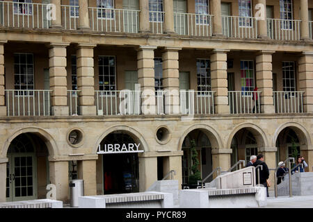 Das neu restaurierte Piece Hall in Halifax, West Yorkshire, England Stockfoto