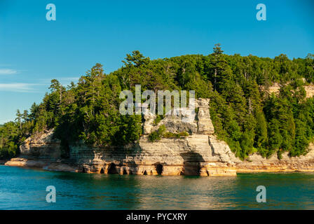 Die dargestellten Felsen National Lakeshore umarmungen am Südufer des Lake Superior in Michigan s oberen Halbinsel. Ich Stockfoto