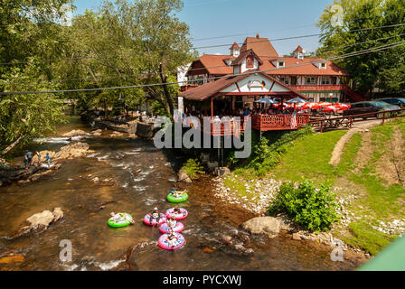 Helen ist eine Stadt im Nordosten von Georgia. Es ist für seine Weinberge und im bayerischen Stil Gebäude bekannt. Stockfoto