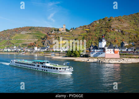 Burgen am Rhein bei Kaub, Deutschland Stockfoto