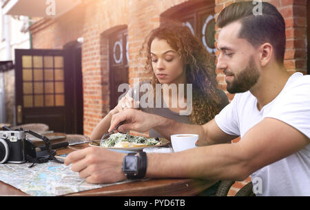 Portrait von herrlich romantisches Paar sitzen in einem Café mit Kaffee Stockfoto