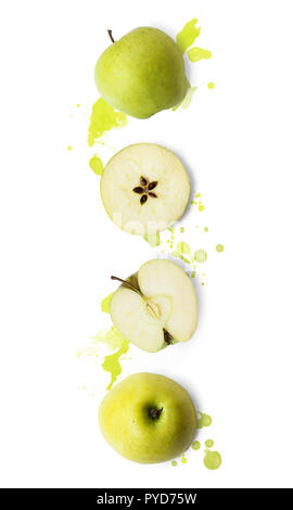 Green Apple Slices auf weißem Hintergrund mit Aquarell Spritzer; Obst Hintergrund Stockfoto
