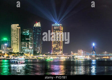 Da Nang Vietnam bei Nacht Stockfoto