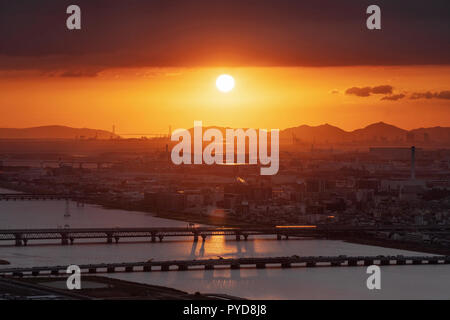 Japan, Osaka City View im Sonnenuntergang Stockfoto