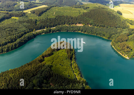 Luftaufnahme, südlichen Hennesee, MS Hennesee, Meschede, Sauerland, See, Stausee, Nordrhein-Westfalen, Deutschland, Meschede, DEU, Europa, Vögel - Augen Stockfoto