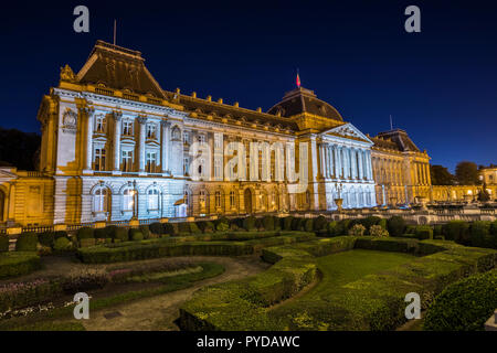 Der Königliche Palast von Brüssel bei Nacht Stockfoto