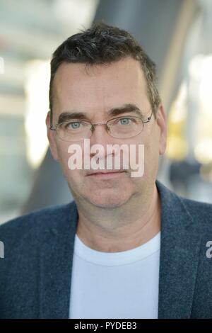 Mick Herron im Oktober 2018 auf der Frankfurter Buchmesse. | Verwendung weltweit Stockfoto