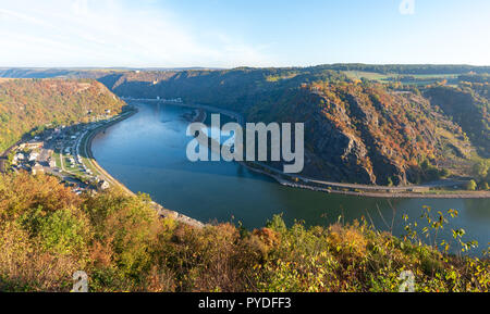 Loreley im Herbst, Rheinland Stockfoto