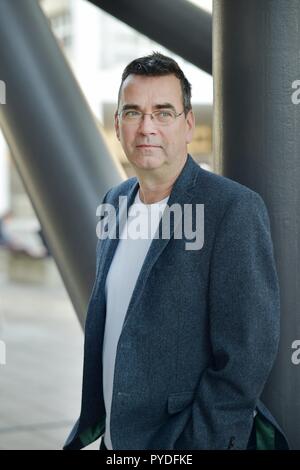 Mick Herron im Oktober 2018 auf der Frankfurter Buchmesse. | Verwendung weltweit Stockfoto