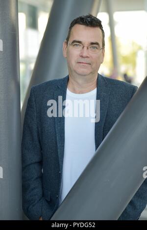 Mick Herron im Oktober 2018 auf der Frankfurter Buchmesse. | Verwendung weltweit Stockfoto