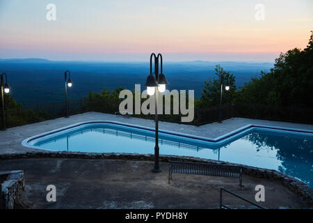 Sonnenuntergang am Pool in Cheaha State Park, Alabama Stockfoto