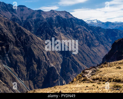 Colca Canyon in Peru, panoramische Sicht der tiefste Canyon der Welt Stockfoto