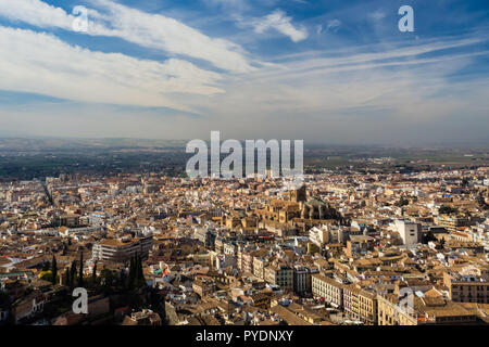 Ansicht von der Alhambra von Granada, die Kathedrale von Granada Stockfoto