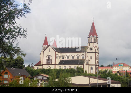 Wald Kirche in Puerto Varas, Chile. Wichtigste Kirche in der Nähe von Llanquihue See Stockfoto