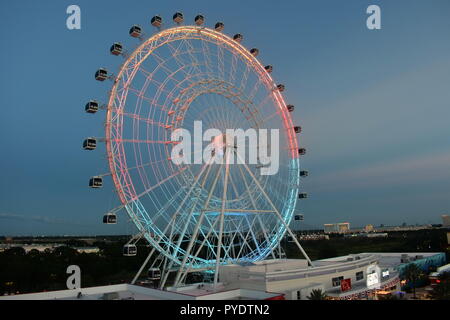 Orlando, Florida, USA; Juli 27, 2018 Riesenrad, Blick vom International Drive, Orlando, Florida Stockfoto