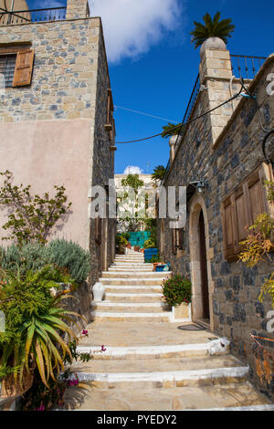 Traditionelle Häuser und alte Gebäude im Dorf Anatoli, Kreta Stockfoto