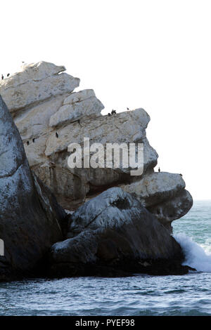 Teil von Morro Rock ähnelt Profil von menschlichen Gesicht Stockfoto