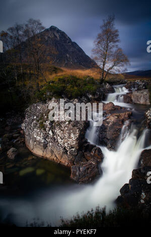 Wasserfall im Glen Etive, Schottland. Stockfoto