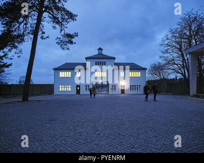 Orianenburg, Deutschland - Dezember 12, 2017: Das Gebäude, der Haupteingang zur kaserne Feld an das Konzentrationslager Sachsenhausen repräsentiert Stockfoto