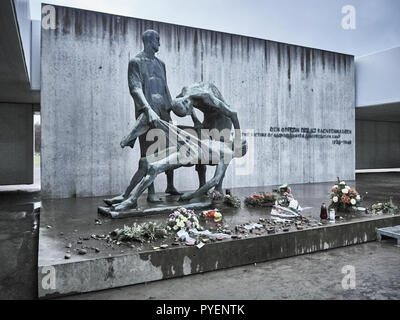 Orianenburg, Deutschland - Dezember 12, 2017: Ein Denkmal Denkmal für die Opfer in der Ort, an dem Menschen, wo gebrannt und rahmspinat im Sachsenhausen Co Stockfoto