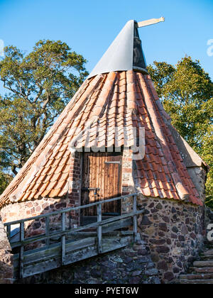 Schrullig pantile überdachte Wassermühle aus dem 18. Jahrhundert, Preston Mühle, East Linton, East Lothian, Schottland, Großbritannien Stockfoto