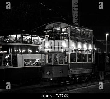 Wirral, Großbritannien Merseyside Straßenbahnen setzen auf Twilight Ereignis für 1. Mal credit Ian Fairbrother/Alamy Stockfotos Stockfoto