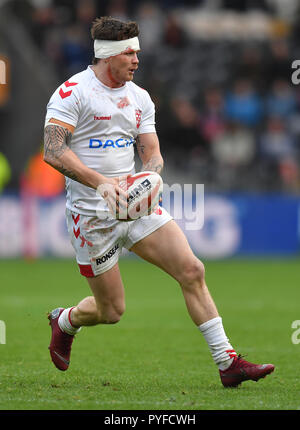 Der Engländer John Bateman mit einer Kopfverletzung während der Internationalen freundlich an Der kcom Stadion, Hull. PRESS ASSOCIATION Foto. Bild Datum: Samstag, Oktober 27, 2018. Siehe PA Geschichte RUGBYU England. Photo Credit: Dave Howarth/PA-Kabel. Einschränkungen: Nur für den redaktionellen Gebrauch bestimmt. Keine kommerzielle Nutzung. Keine falsche geschäftliche Verbindung. Kein Video-Emulation. Keine Manipulation von Bildern. Stockfoto