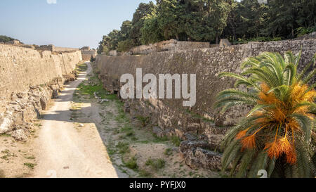 Palast des Großmeisters der Ritter von Rhodos, auch bekannt als Kastello, ist eine mittelalterliche Burg in Rhodos, Griechenland. Stockfoto