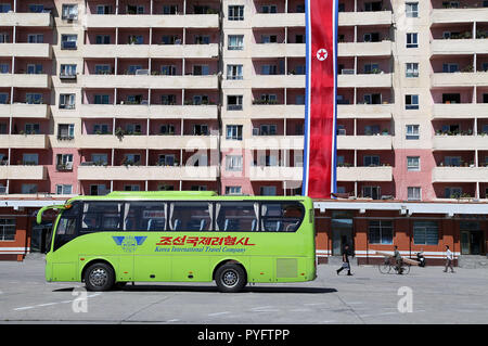 Touristenbus in Hamhung Stockfoto