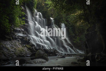 Kanto Lampo Wasserfall, Bali, Indoneisa Stockfoto