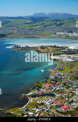 Ohinemutu Maori Village, Lake Rotorua und Waterfront, Rotorua, North Island, Neuseeland - Antenne Stockfoto