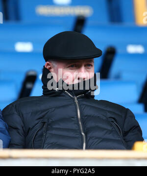 London, Großbritannien. 27 Oktober, 2018 Paul Lambert neue Manager für Ipswich Town während Sky Bet Championship Match zwischen Millwall und Ipswich Town an der Höhle Boden, London. Kredit Aktion Foto Sport FA Premier League und der Football League Bilder unterliegen dem DataCo Lizenz EDITORIAL NUR VERWENDEN Keine Verwendung mit nicht autorisierten Audio-, Video-, Daten-, Spielpläne (außerhalb der EU), Verein/liga Logos oder "live" Dienstleistungen. On-line-in-Verwendung beschränkt auf 45 Bildern (+15 in zusätzliche Zeit). Kein Einsatz zu emulieren, bewegte Bilder. Credit: Aktion Foto Sport/Alamy leben Nachrichten Stockfoto