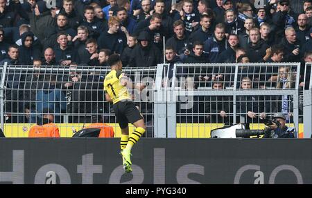 Dortmund, Deutschland. 27 Okt, 2018. firo: 27.10.2018, Fußball, 1.Bundesliga, Saison 2018/2019, BVB, Borussia Dortmund - Hertha BSC Berlin Jubel zum 1:0 von SANCHO | Verwendung der weltweiten Kredit: dpa/Alamy leben Nachrichten Stockfoto