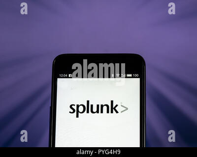 Kiew, Ukraine. 26 Okt, 2018. Splunk Inc. Logo auf dem Smartphone angezeigt. Splunk Inc. ist ein US-amerikanisches multinationales Unternehmen, die Software für die Suche, Überwachung und Analyse von Computer-generierten Big Data, über eine Web-Oberfläche. Quelle: Igor Golovniov/SOPA Images/ZUMA Draht/Alamy leben Nachrichten Stockfoto