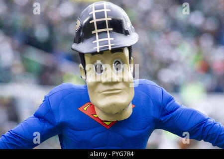 East Lansing, Michigan, USA. 27 Okt, 2018. Die Purdue Maskottchen führt für die Fans während der Michigan State 23-13 über Purdue am spartanischen Stadium gewinnen. Credit: Scott Mapes/ZUMA Draht/Alamy leben Nachrichten Stockfoto
