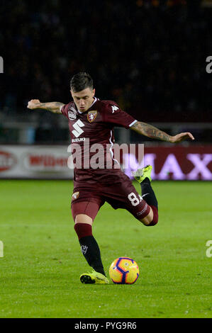 27.10.2018, Stadio Olimpico di Torino, Turin, Italien; Serie A Fußball, Torino gegen Fiorentina; Daniele Baselli hat einen Schuß am Ziel Stockfoto