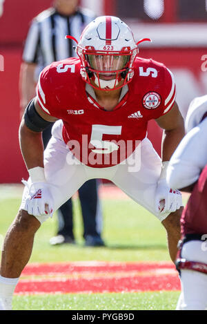 Lincoln, Nebraska, USA. 27. Okt 2018. Nebraska Cornhuskers linebacker Dedrick Jungen II Nr. 5 in Aktion während der NCAA Division 1 Football Game zwischen Cookman Wildkatzen und den Nebraska Cornhuskers bei Memorial Stadium in Lincoln, NE. . Teilnahme: 88,735. Nebraska gewann 45-9. Michael Spomer/Cal Sport Media Stockfoto