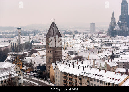 Schnee Winter Blick auf Ulm von Maritim Hotel mit dem Ulmer Münster,, Baden-Württemberg, Deutschland, Stockfoto