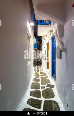 Blick auf den berühmten malerischen Gassen der Stadt Mykonos in Mykonos, Griechenland Stockfoto