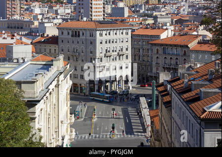 Goldoni Square in Triest, Italien, vom Hügel San Giusto über der Oberseite der Giganti Treppe gesehen Stockfoto