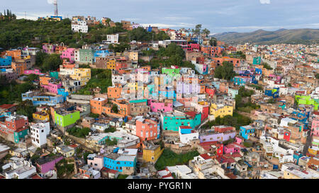 Luftaufnahme von bunten Häusern in Guanajuato, Mexiko Stockfoto